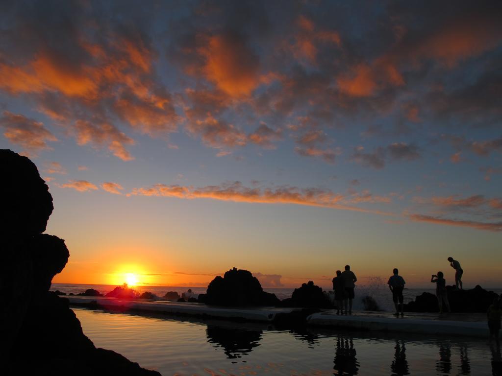 Bisbis House Hostal Porto Moniz Exterior foto