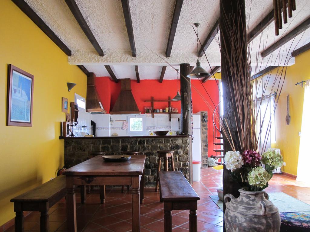 Bisbis House Hostal Porto Moniz Exterior foto